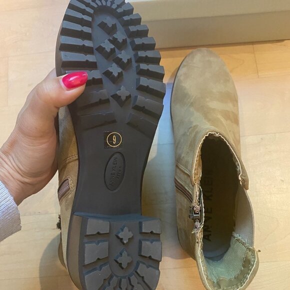 ANNE Klein "Akariella" Side Zip Lug Sole Ankle Boot Women New Taupe - Picture 8 of 11